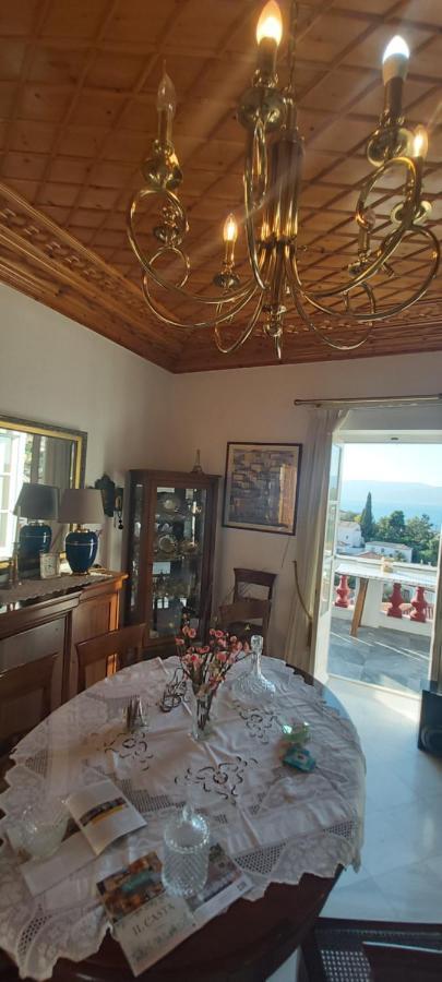 Tsitsinakis Traditional House イドラ エクステリア 写真